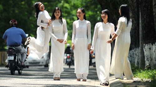 3月8日の国際婦人デーを記念するセレモニー