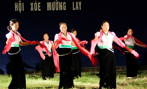 民族文化の保存に取り組むタイ族