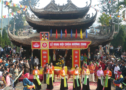 祭りの雰囲気を表す歌