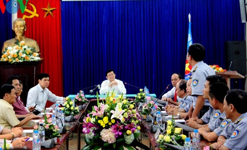 サン国家主席、海上警察と漁業検査隊を訪問