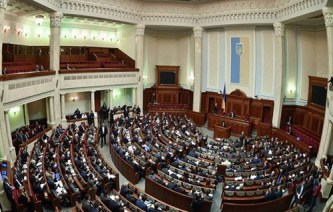 ウクライナ議会、15年度予算案を承認