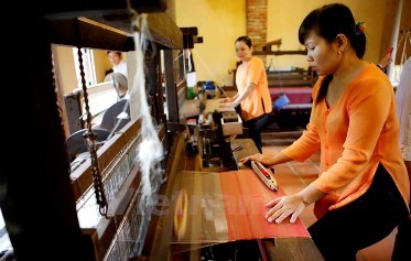 ベトナムアセアンシルク文化の日が行われる