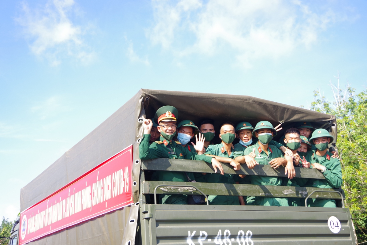 人民軍部隊、疫病対策でHCM市民を支援