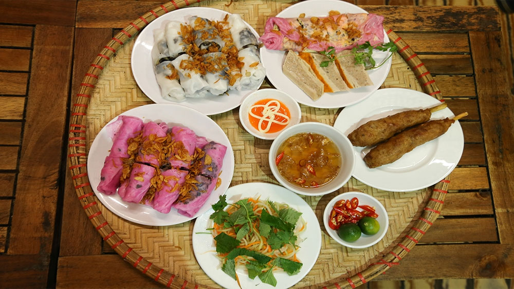 Le 'bánh cuôn' au fruit du dragon