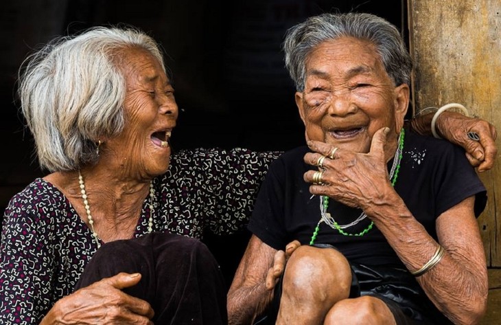 Sérénité montagnarde : Les sourires qui racontent des histoires