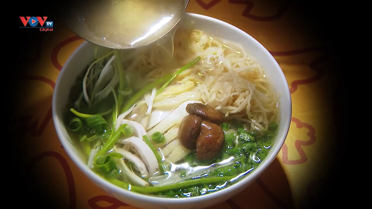 La soupe 'bún thang'