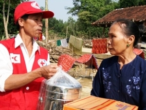 Remise de l'Ordre Ho Chi Minh à la Croix rouge vietnamienne
