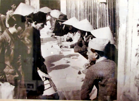 Valeur historique des premières élections générales au Vietnam