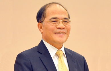 Nguyen Sinh Hung reçoit 25 chefs d'organisations vietnamiennes à l'étranger