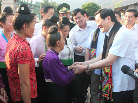Le président Truong Tan Sang dans la province de Son La