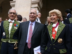 Le Prix mondial Cino del Duca 2012 remis au professeur Trinh Xuan Thuan