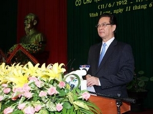 Activités en l’honneur du 100ème anniversaire de la naissance de Pham Hung