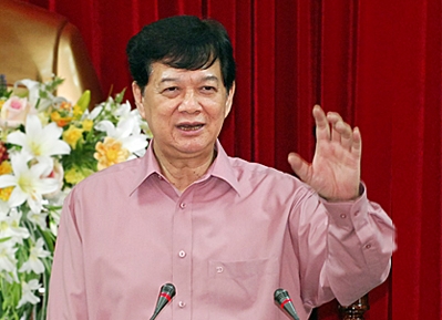 Le Premier Ministre travaille avec les autorités de Vinh Long