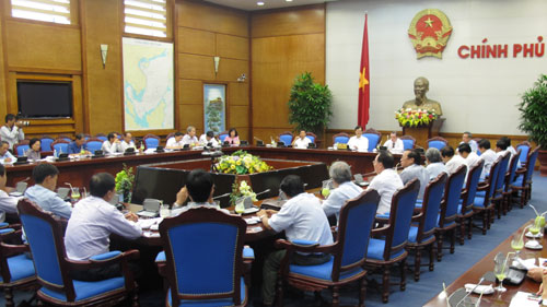 Le Premier Ministre travaille avec l'association des juristes du Vietnam