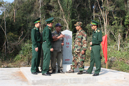 Le Vietnam et le Cambodge édifient une frontière pacifique et amicale