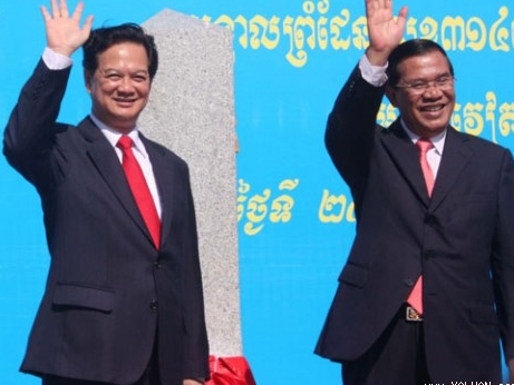 Confirmer la solidarité Vietnam-Cambodge