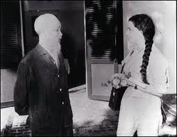 Les amis internationaux - la force spirituelle du Vietnam lors des négociations