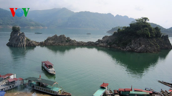 Langit bumi Thung Nai - "Teluk Halong di atas gunung"
