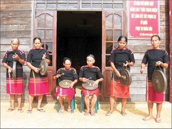 Bonang Jho – kekhasan kaum wanita etnis minoritas Ede Bih