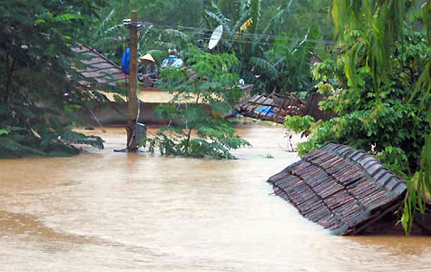 Bantuan pemerintah kepada 4 provinsi Vietnam Tengah mengatasi akibat banjir