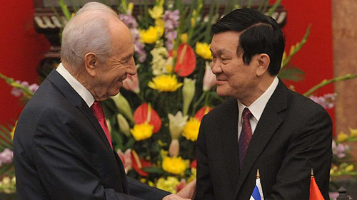 Staatspräsident Truong Tan Sang trifft Israels Präsident Shimon Peres