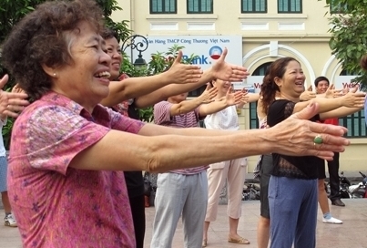 Lachyoga in Hanoi: Gesund und freundlich