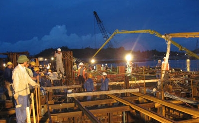 Wirtschaftszone Dung Quat: Arbeiten an den Festtagen