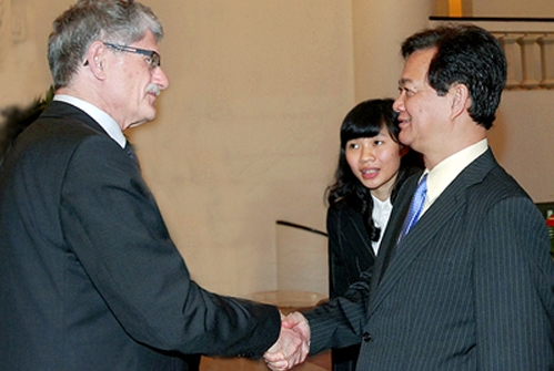 Dänischer Parlamentspräsident Morgens Lykketoft ist in Vietnam zu Gast