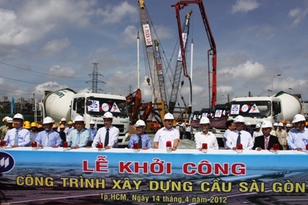 Vize-Premierminister Hai nimmt an dem Baubeginn der Brücke Sai Gon 2 teil