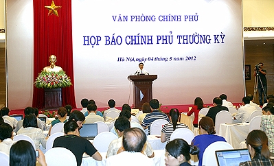 Regierung organisiert turnusmäßige Pressekonferenz