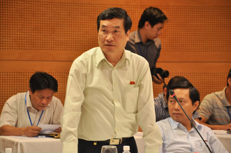 Das Parlament tagt über das Programm zum Gesetzesaufbau