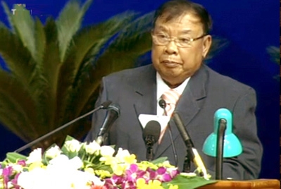 Parlamentspräsident Nguyen Sinh Hung trifft den laotischen Vize-Staatspräsident