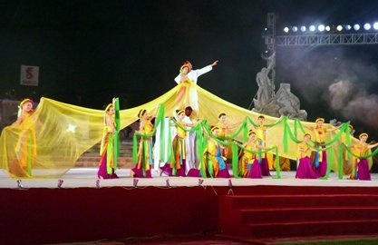 Kulturprogramm in der Gedenkstätte Dong Loc in Ha Tinh