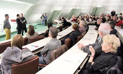 Benefizkonzert für vietnamesische Agent-Orange-Opfer