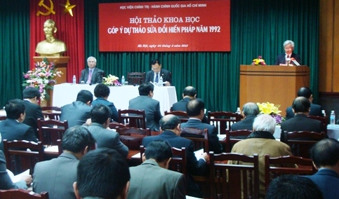 Weitere Meinungen zur Verfassungsänderung geäußert