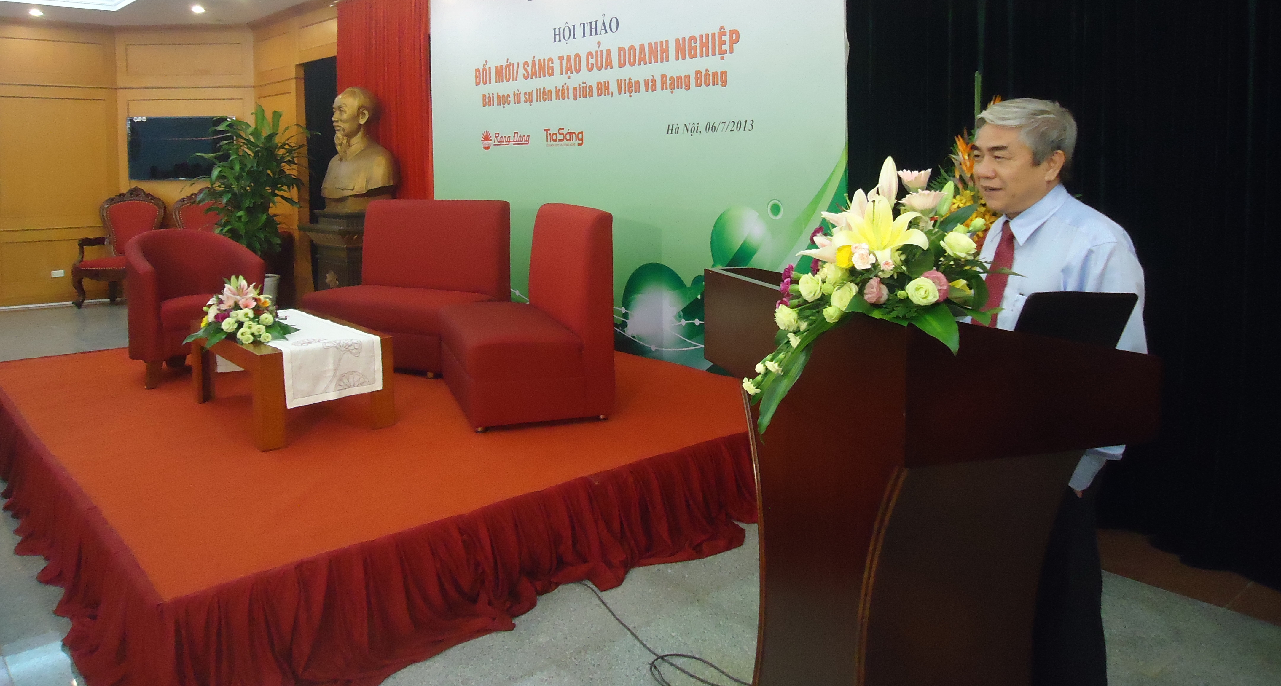 Intensivierung der Zusammenarbeit zwischen Universitäten und Unternehmen