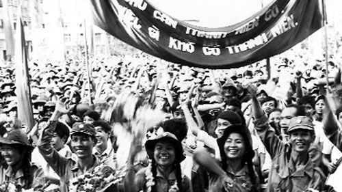 Jugendtreffen zum Programm „Ewige Flamme der drei Bereitschaften“