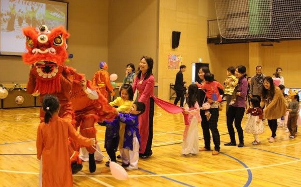 Vietnamesische Studenten in vielen Ländern feiern das Tetfest