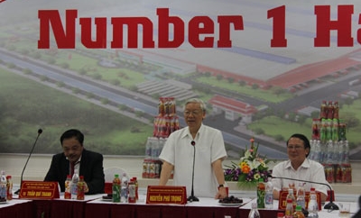 KPV-Generalsekretär Nguyen Phu Trong besucht Gemeinde Vu Ban in Ha Nam