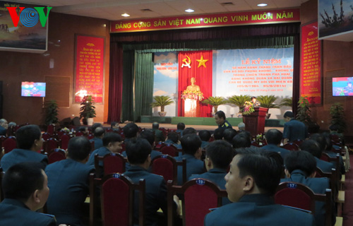 Kommando Luftwaffe feiert den 50. Jahrestag des ersten Sieges