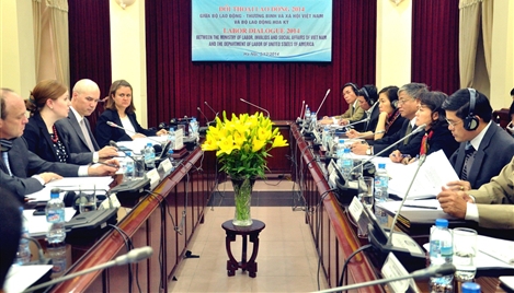 Dialog über Arbeit zwischen Vietnam und den USA