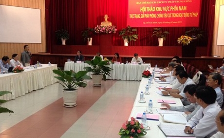 Übel in Justizangelegenheiten bekämpfen