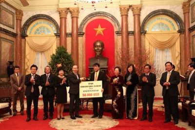 Vizestaatspräsidentin Nguyen Thi Doan trifft Präsident des Konzerns Fashion Group Hyungji