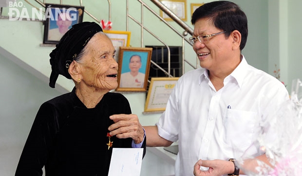 Ehrentag für Kriegsversehrte und -gefallene gefeiert