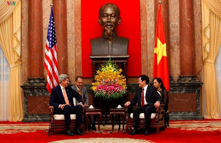 Staatspräsident Truong Tan Sang empfängt US-Außenminister John Kerry