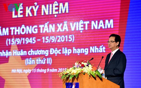 Premierminister: Vietnamesische Nachrichtenagentur muss zur Orientierung der Gesellschaft beitragen