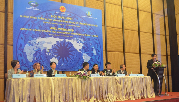 Die Beteiligung der Gemeinschaft an Minderung von Katastrophen verstärken