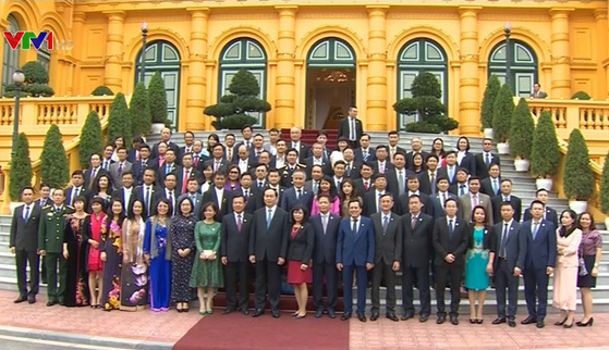 Staatspräsident Tran Dai Quang trifft Vertreter der Unternehmen mit nationalen Markenzeichen