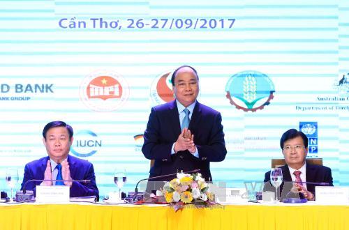 Premierminister Nguyen Xuan Phuc leitet die Konferenz über nachhaltige Entwicklung des Mekong-Deltas