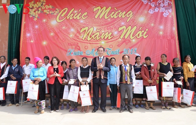 Staatspräsident Tran Dai Quang besucht Kon Tum